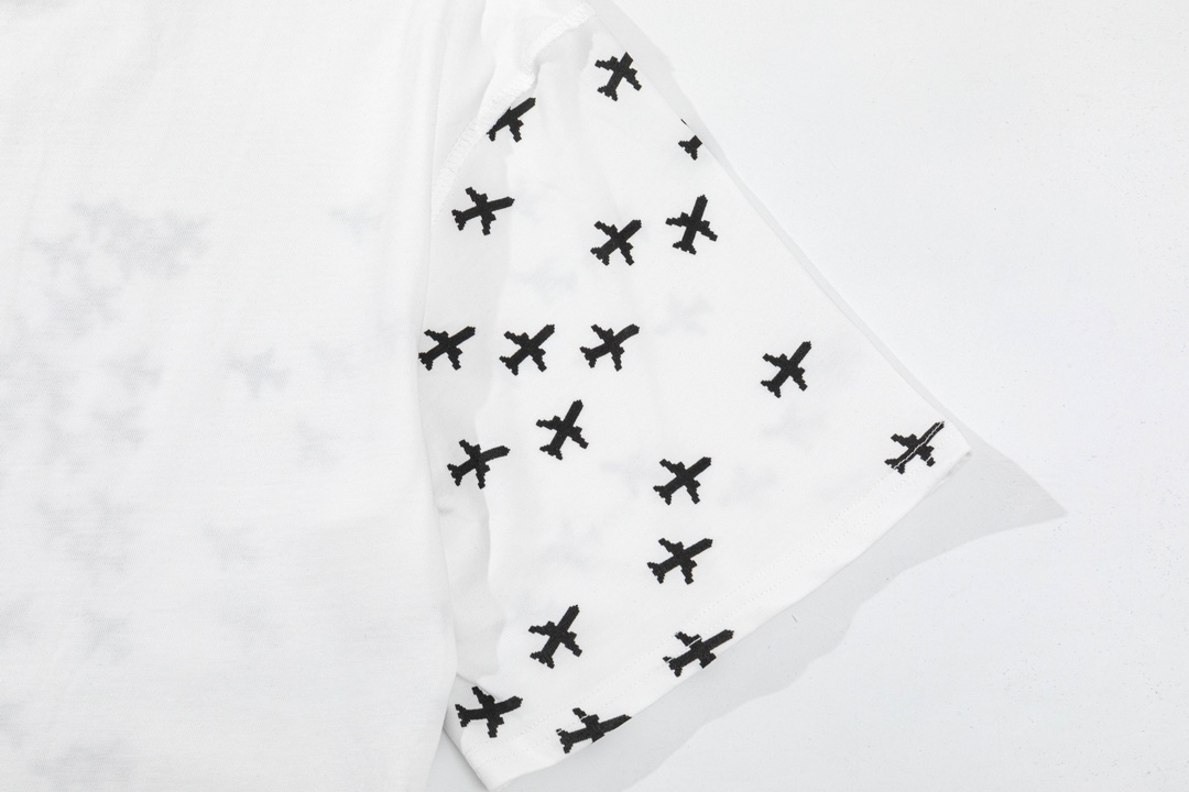 LV clothing-127