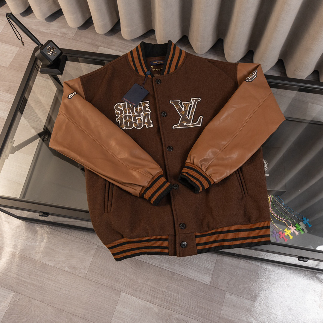 LV Clothing-309