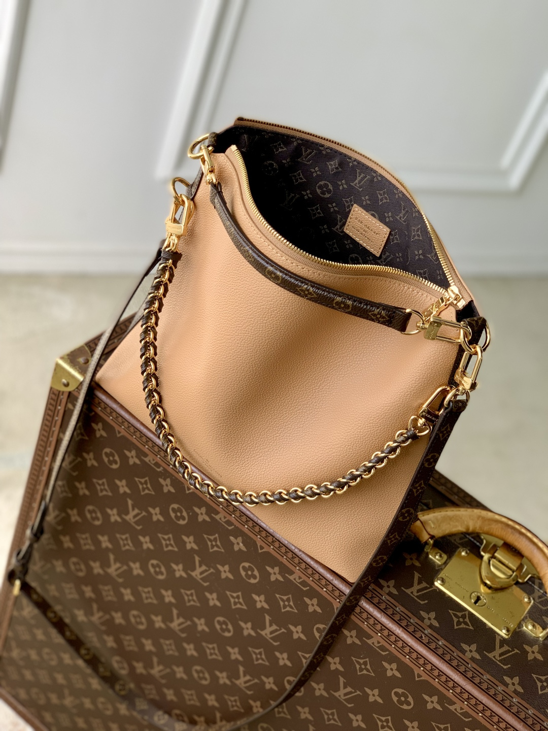 Louis Vuitton bag-132