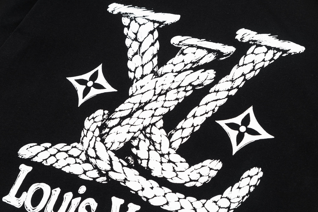 LV clothing-102