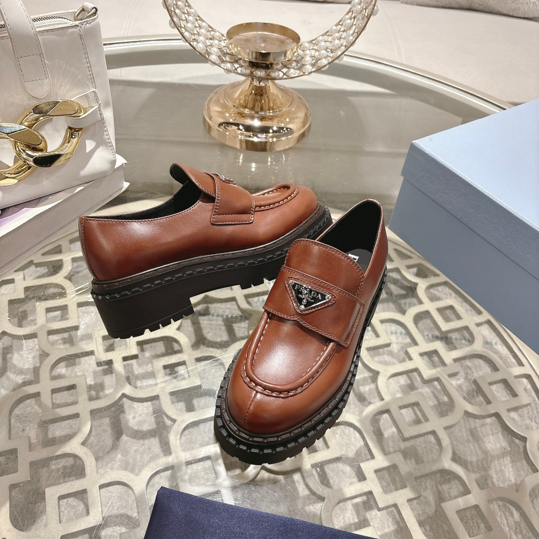 Prada women's leather shoes-26