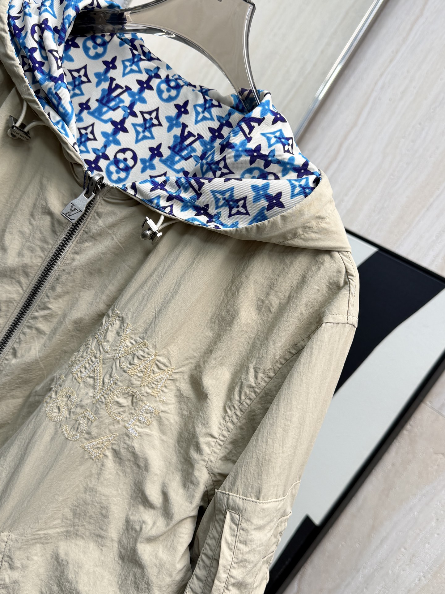 LV Clothing-288