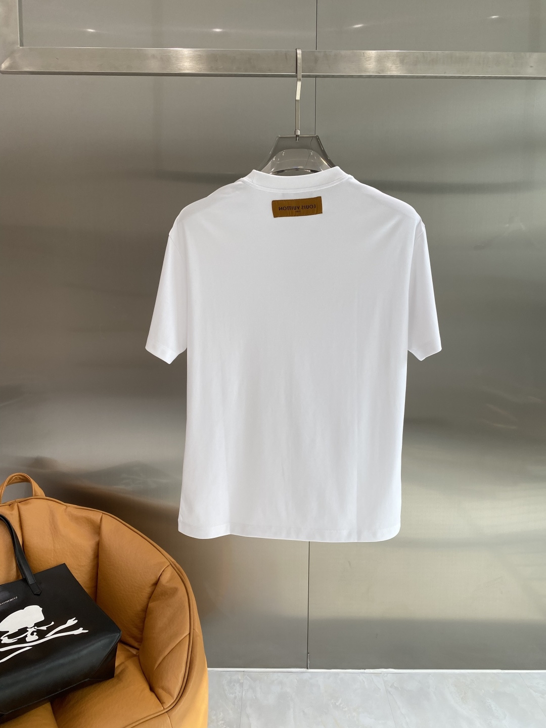 LV clothing-30