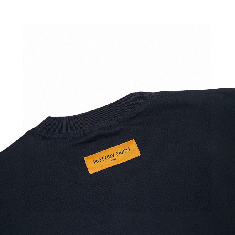 LV clothing-38