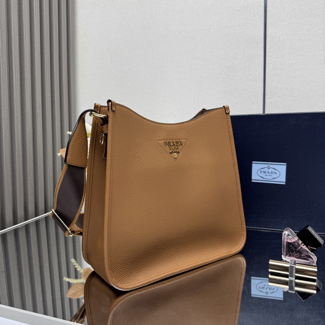 Prada bag-301