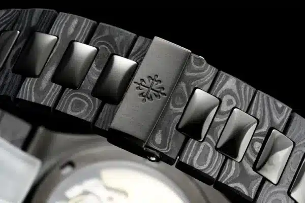 Nautilus 5711/1A Carbon