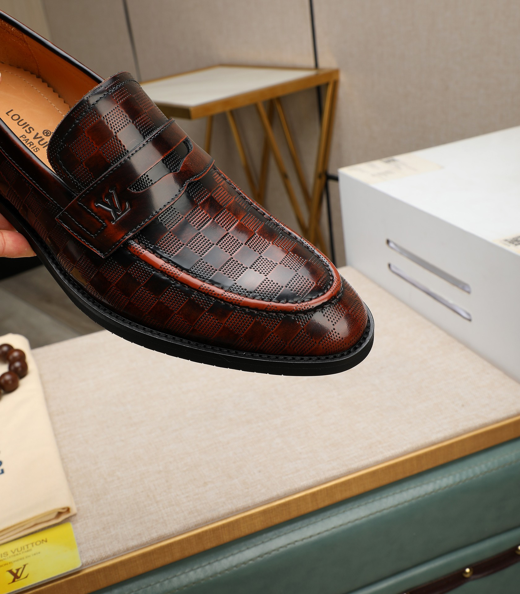 LV men's leather shoes-3