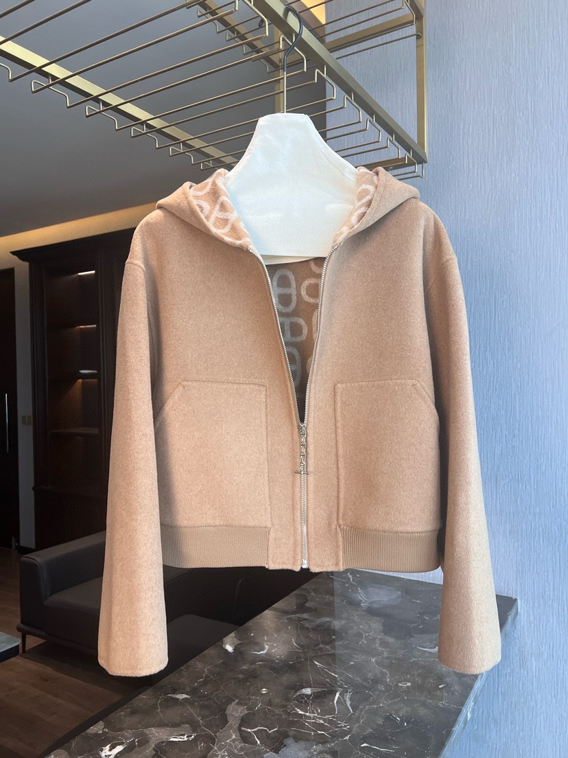 Hermes Clothing-316