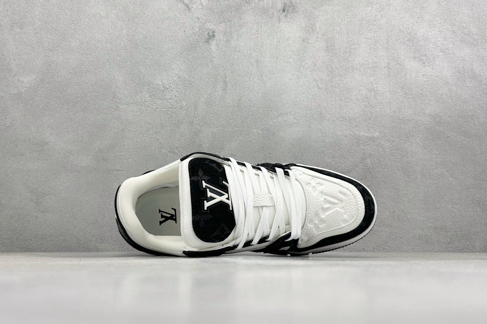 Lv Sneakers-249