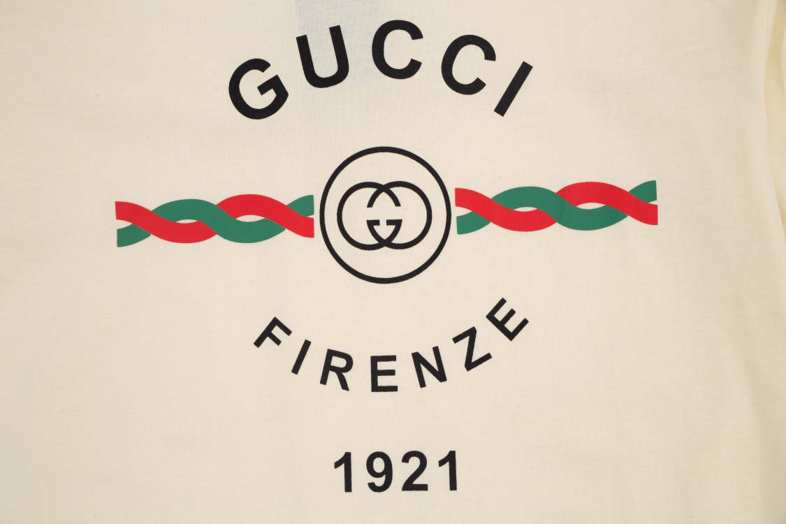 Gucci clothing-53