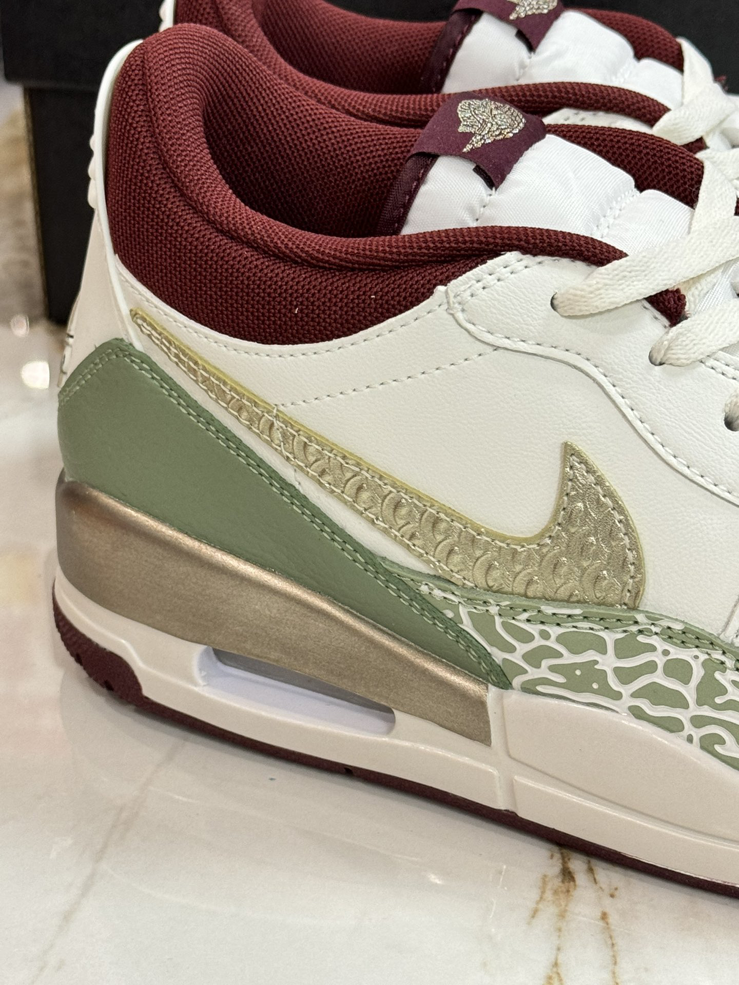Nike Sneakers-255