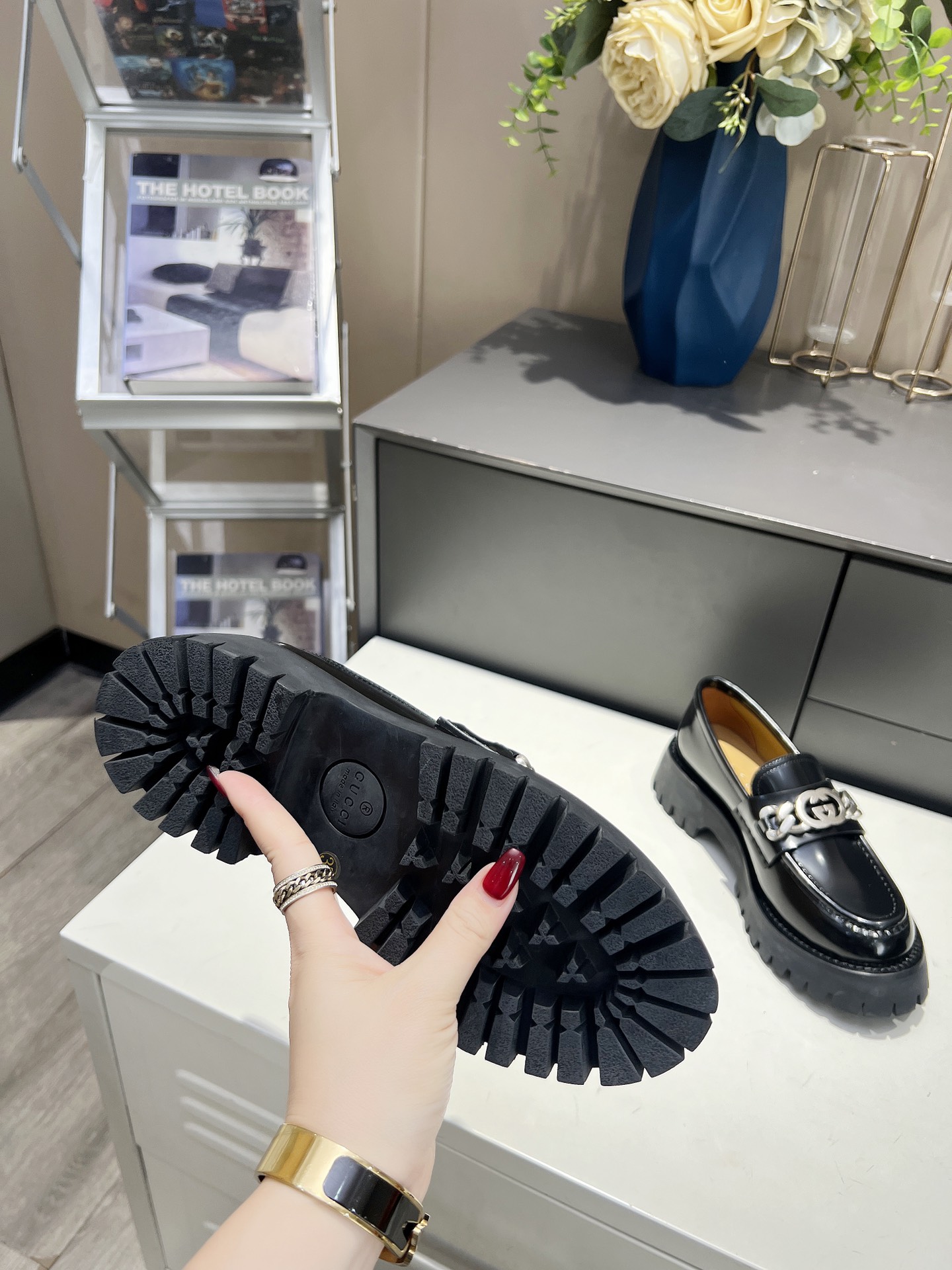 Gucci women's leather shoes-70