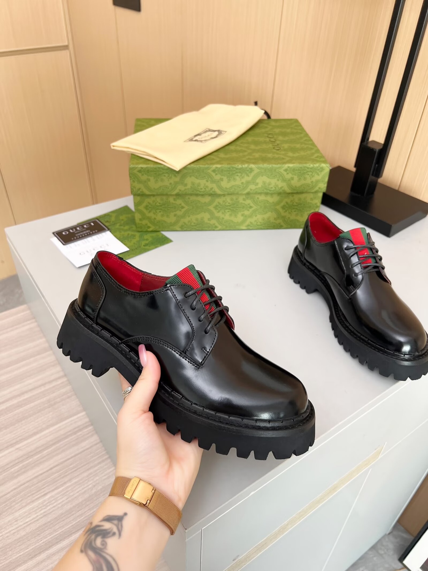 Gucci women's leather shoes-69