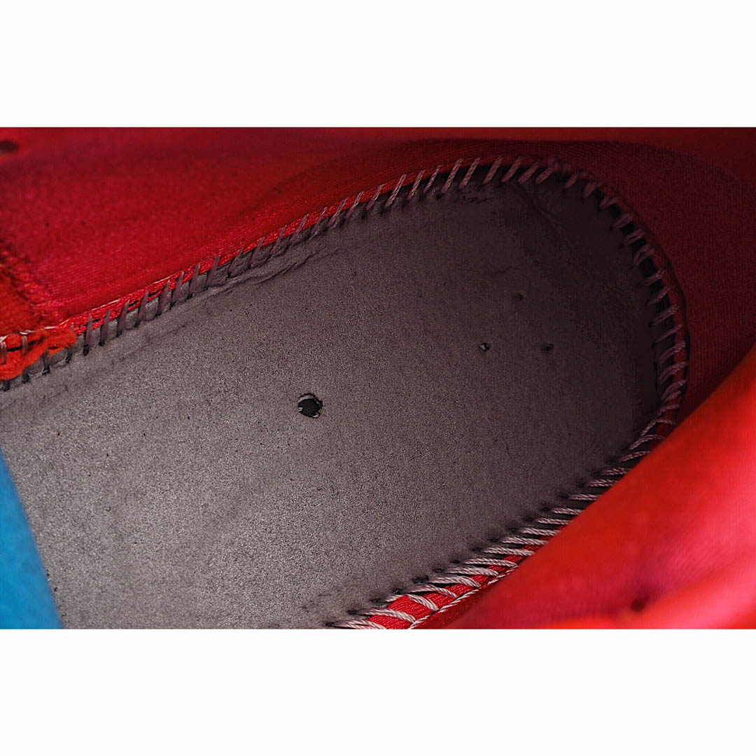 Wmns Air Jordan 1 Mid 'Hot Punch'