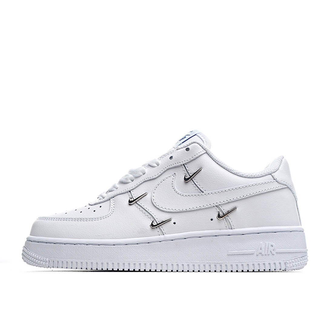 Nike Wmns Air Force 1 07 LXChrome Swooshes White 低帮