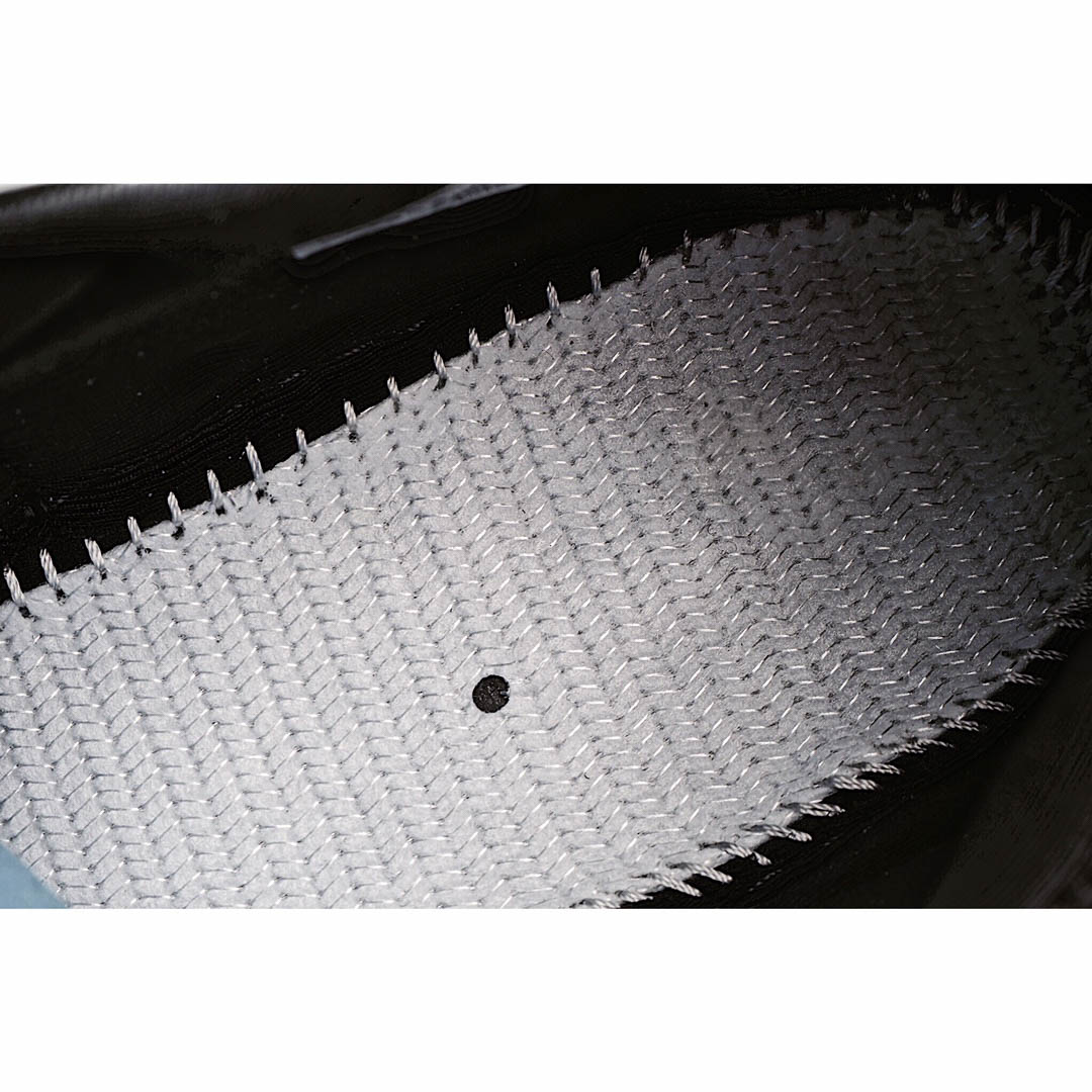 Adidas Ozweego 'Black Iridescent'‬