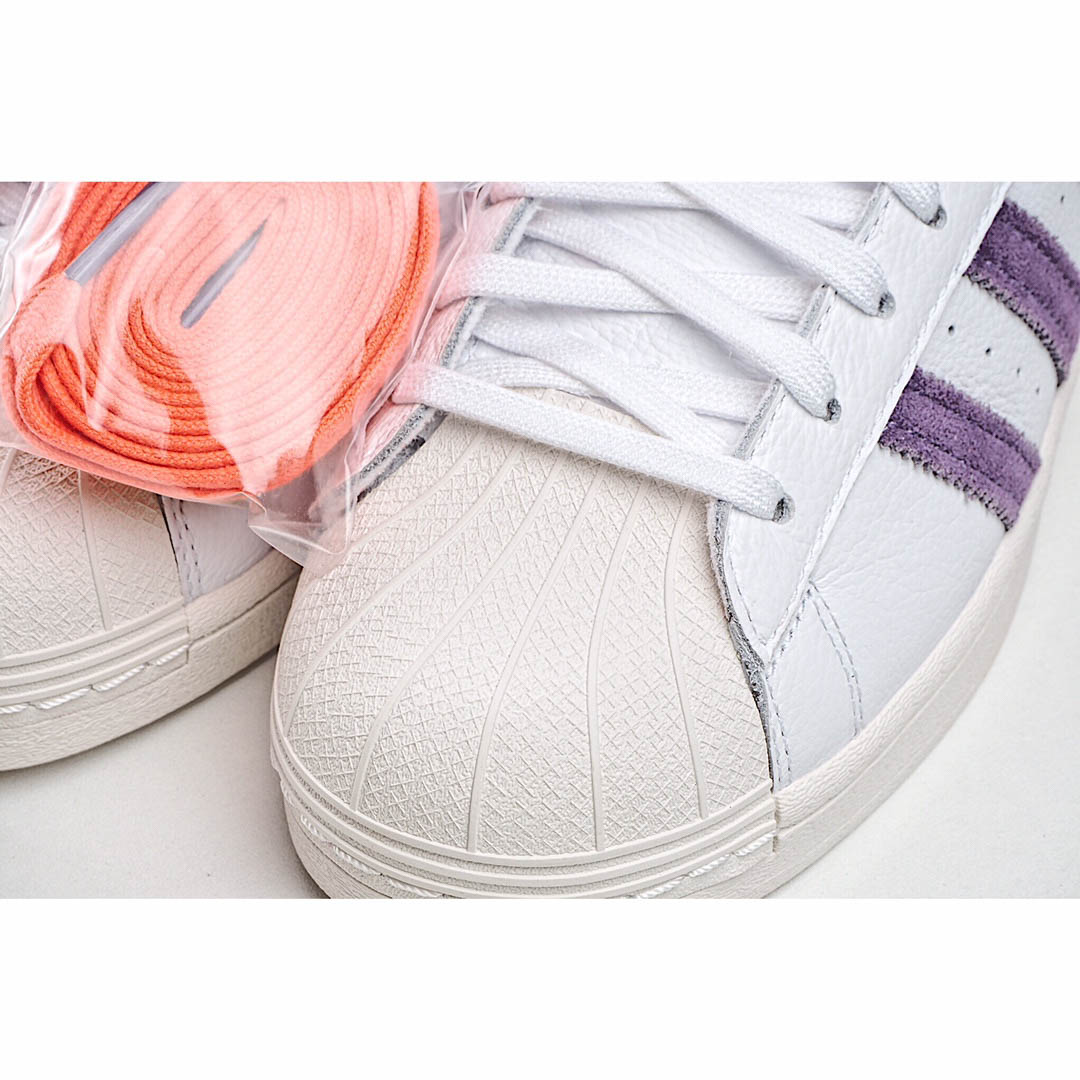 AdidasSuperstar 'Girls Are Awesome'