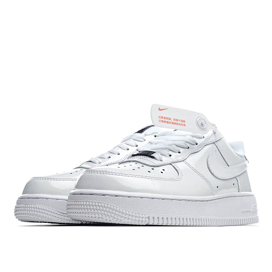 Nike Air Force 1 07 LX