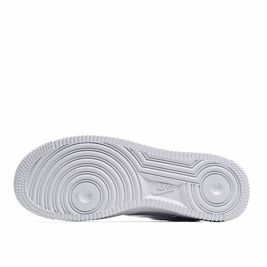 Nike Air Force 1 Low-Top Sneakers