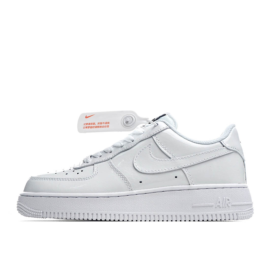 Nike Air Force 1 07 LX