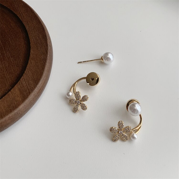 Imitation Pearl Flower Stud Earrings
