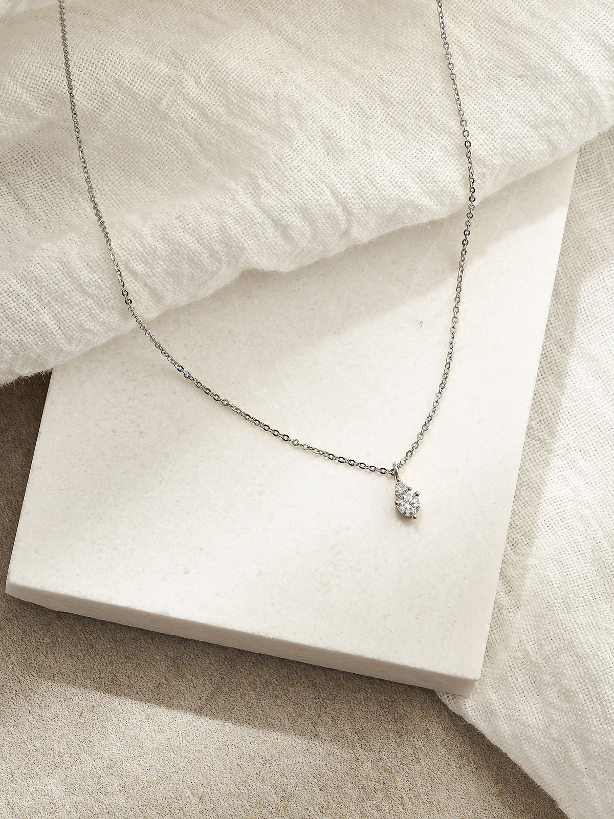 18K Pendant (Demi-Fine) necklace