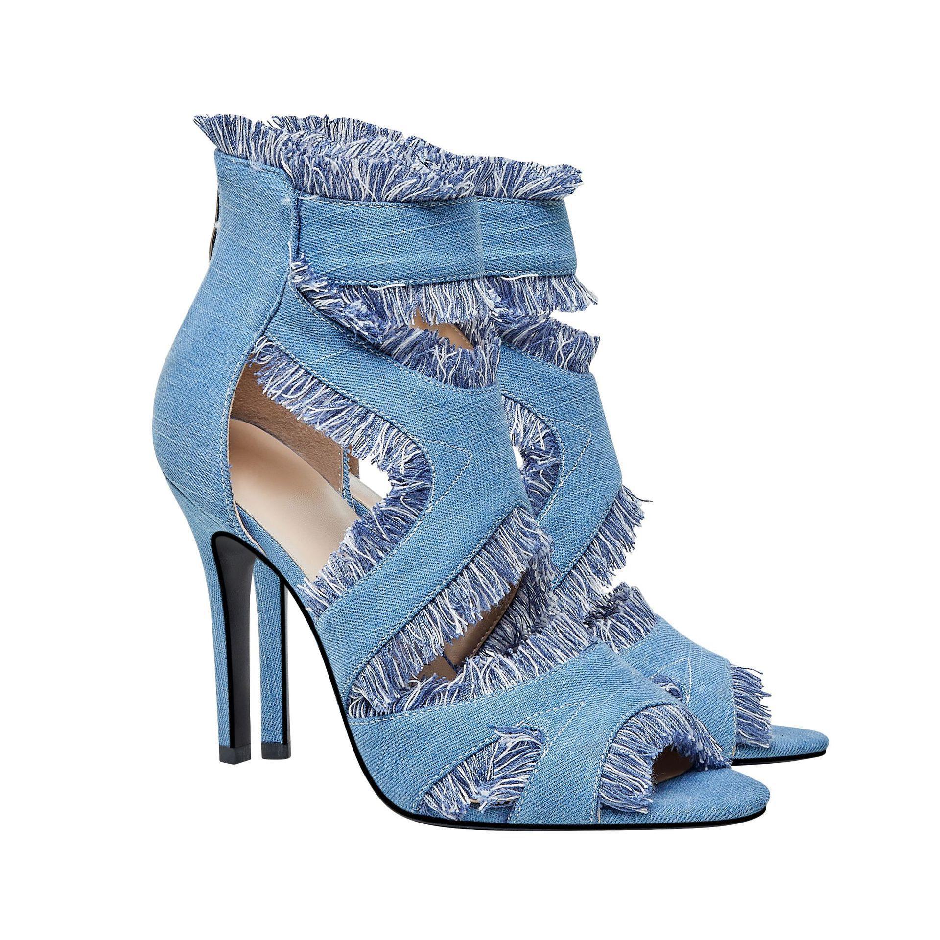 Shoe
