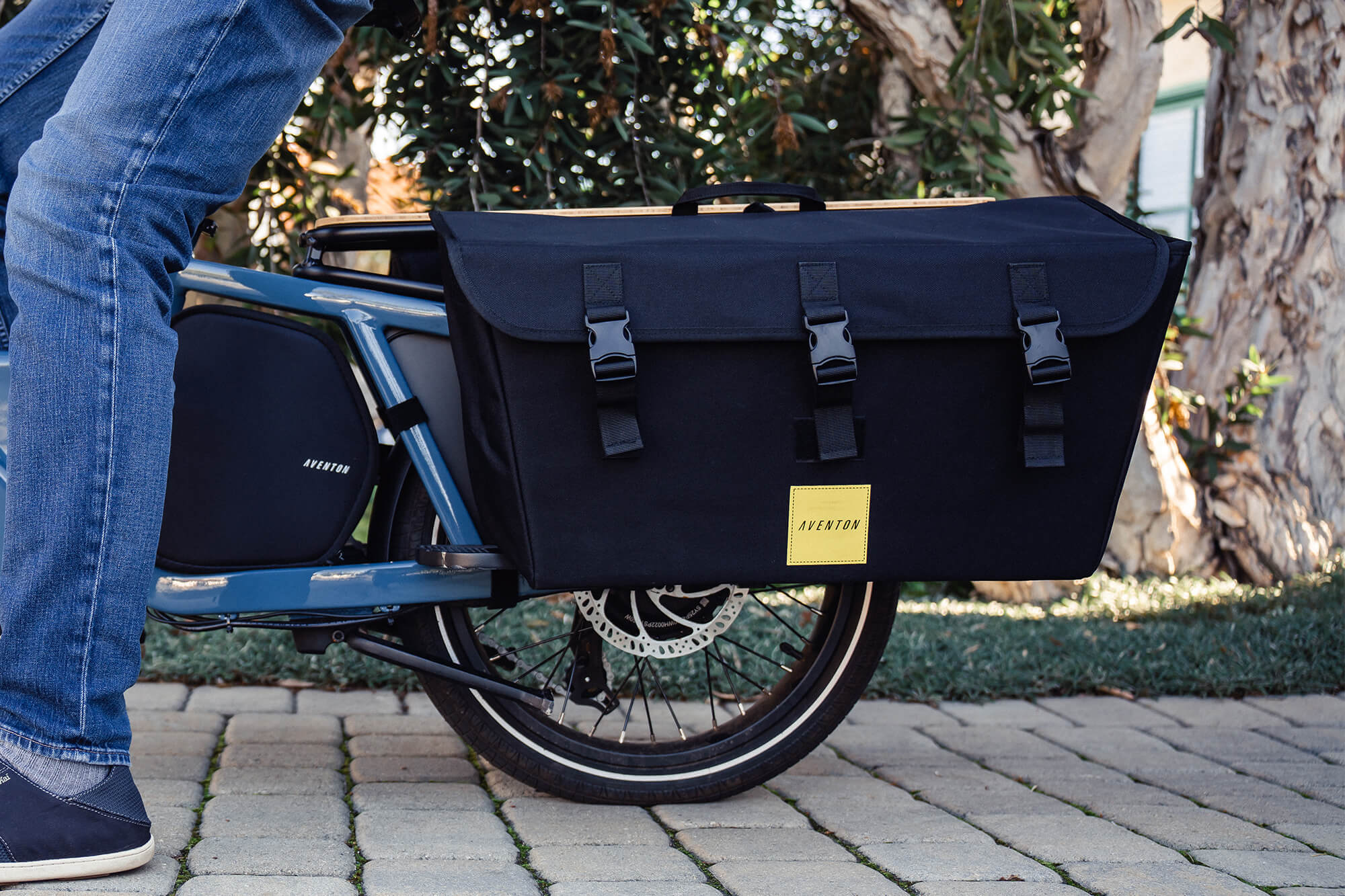 Abound Pannier