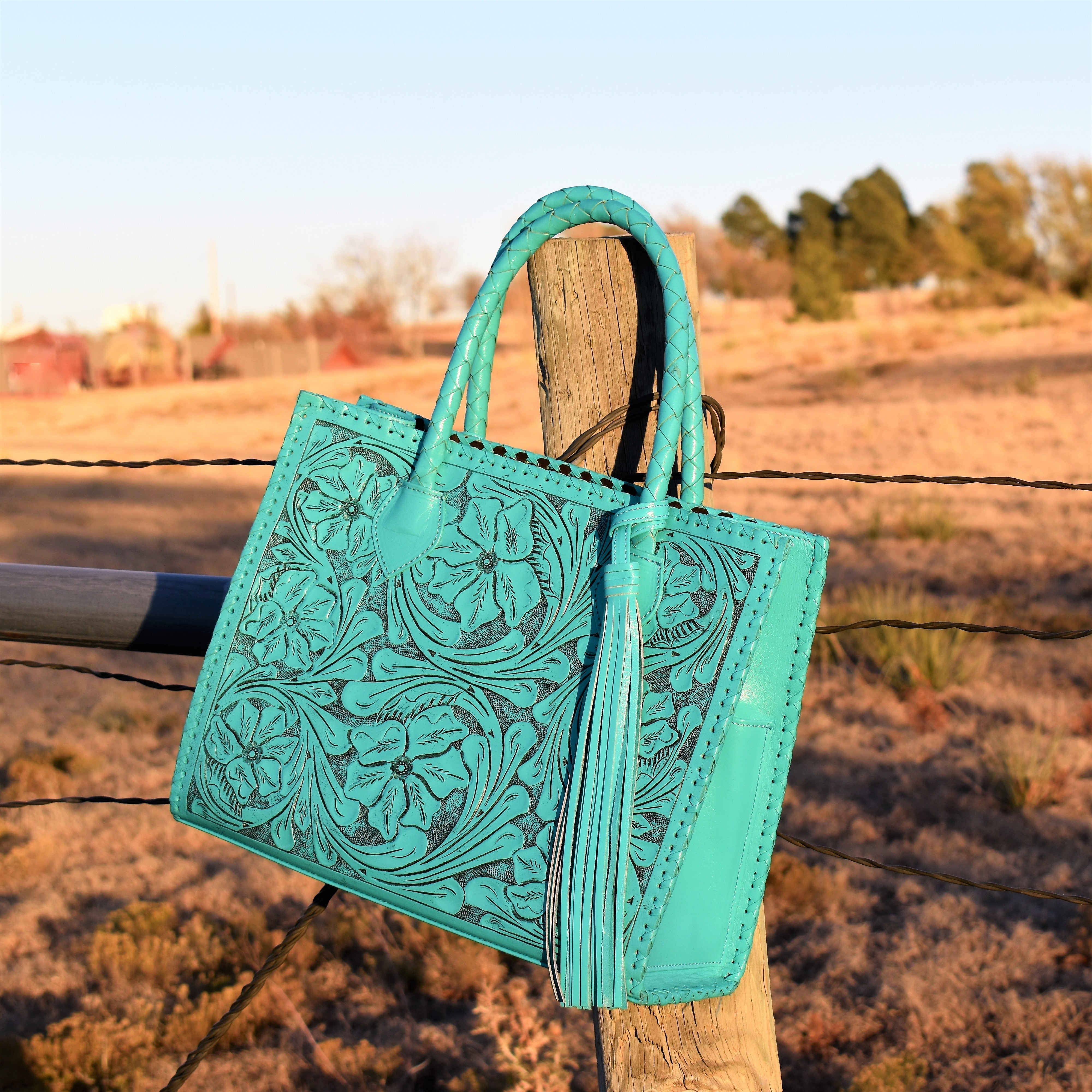 Turquoise Que Chula Leather Bag