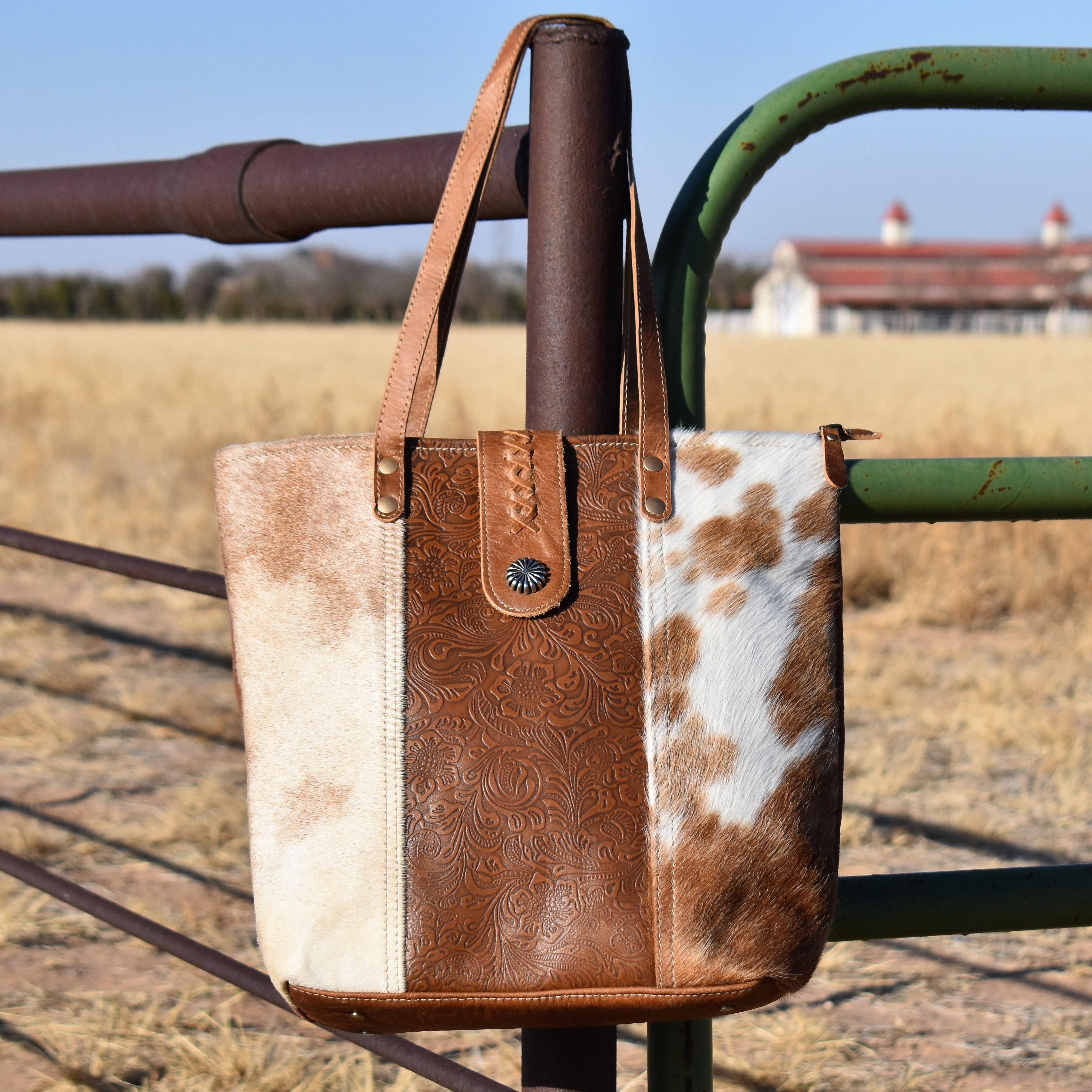 Grizzly Bear Tote Bag