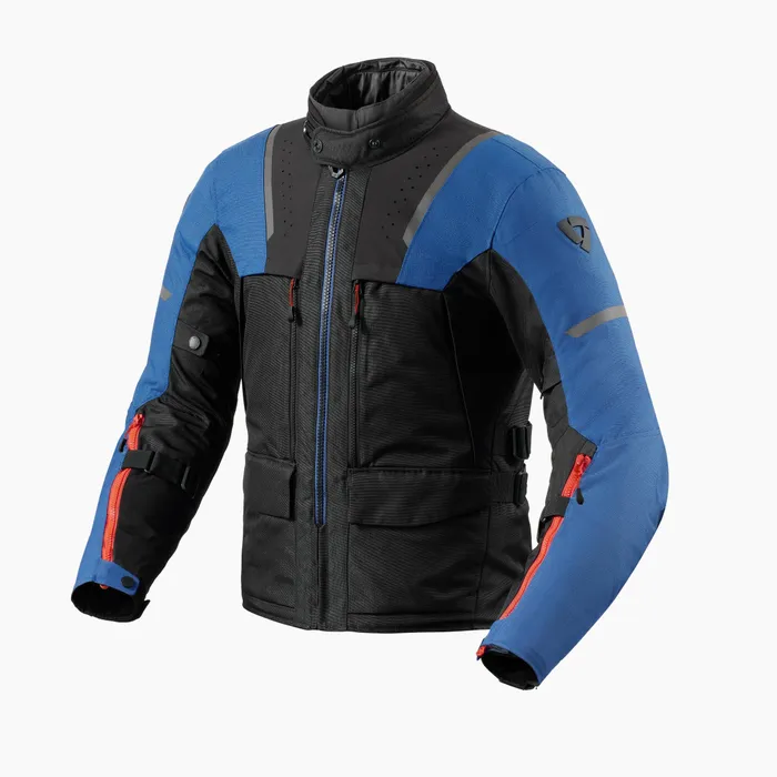 Versatile all-season jacket for adventure riding