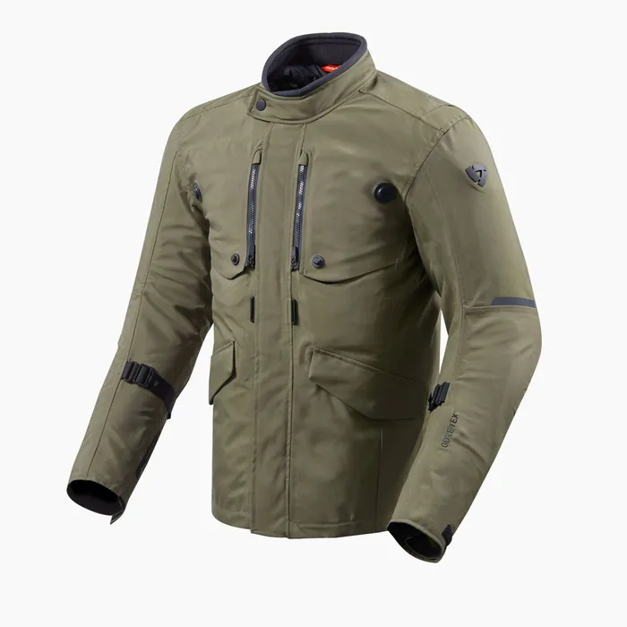 Laminated and ventilated GORE-TEX jacket with minimalist design