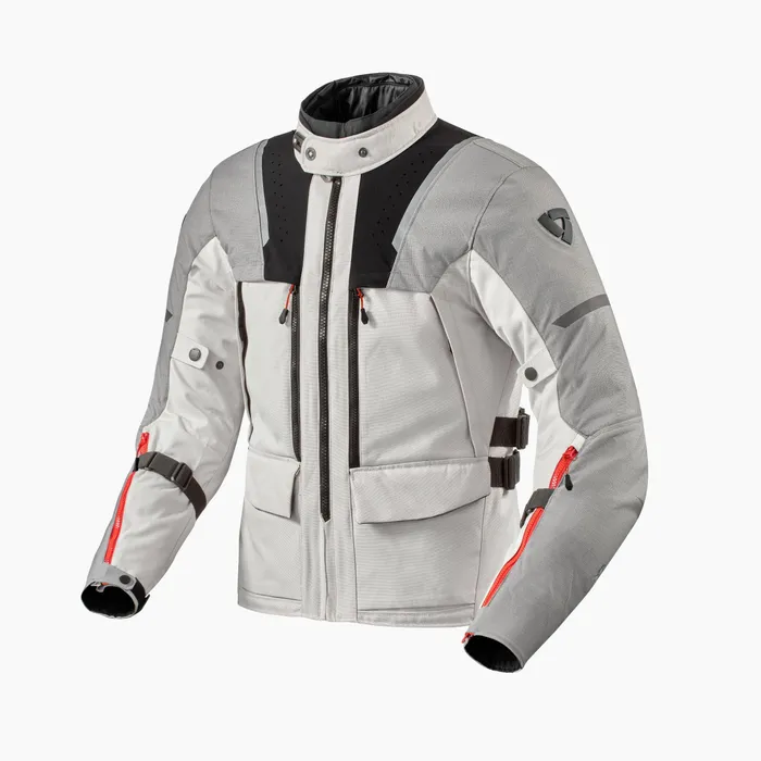 Versatile all-season jacket for adventure riding