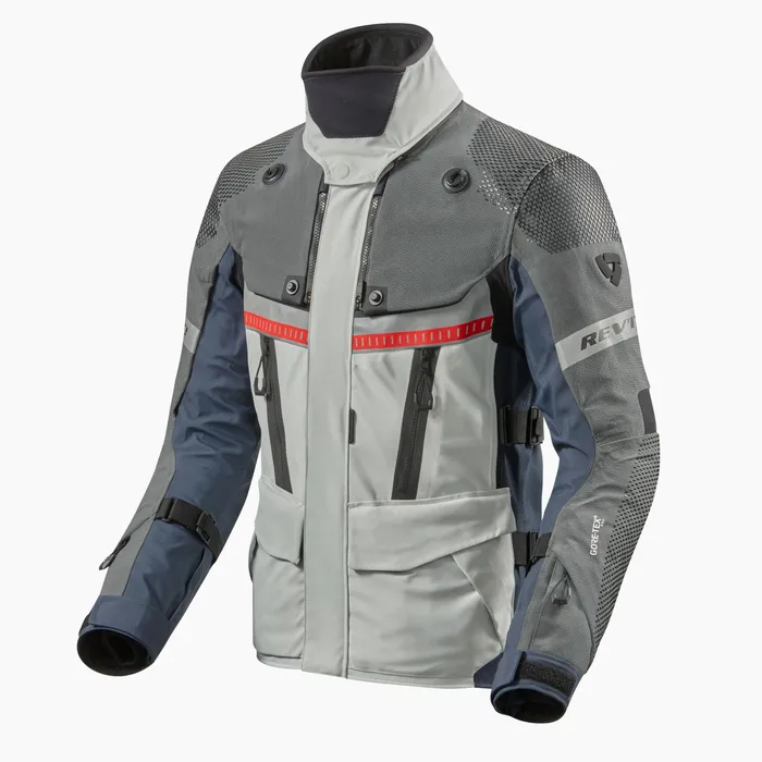 Laminated and ventilated GORE-TEX jacket for the most demanding adventure rider