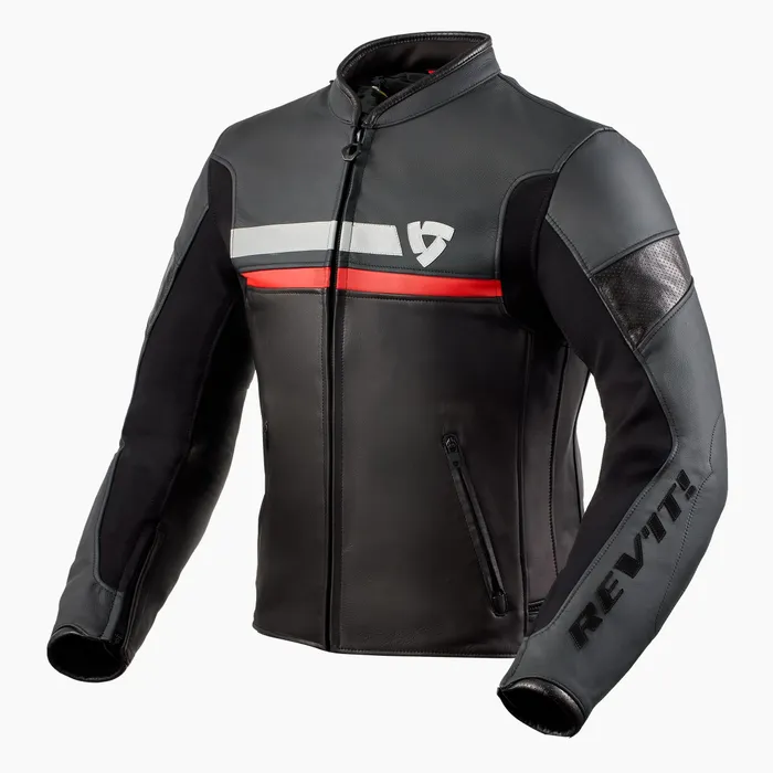 A ‘70s-inspired, futureproof, leather jacket for the stylish Urban rider.