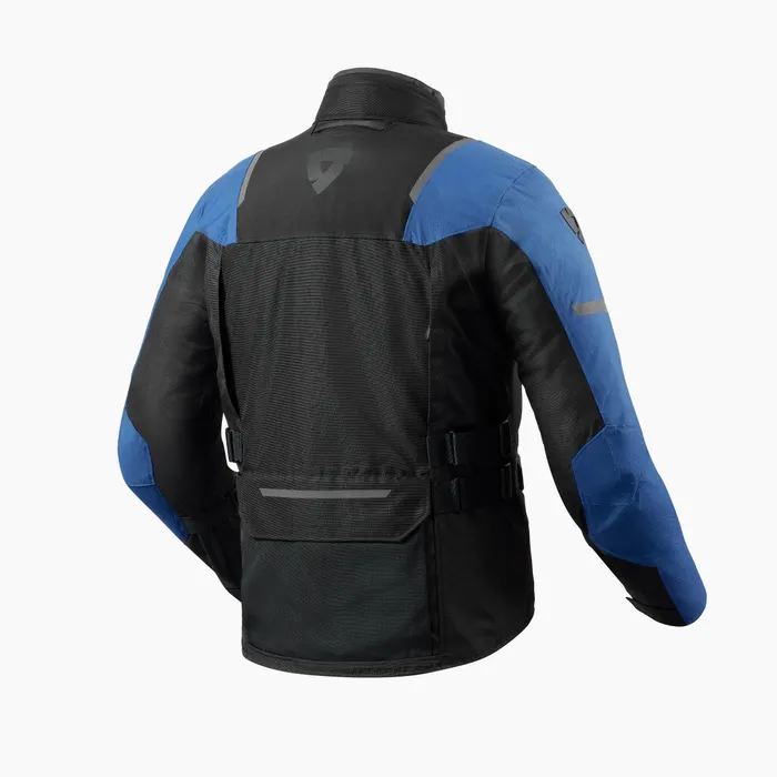 Versatile all-season jacket for adventure riding