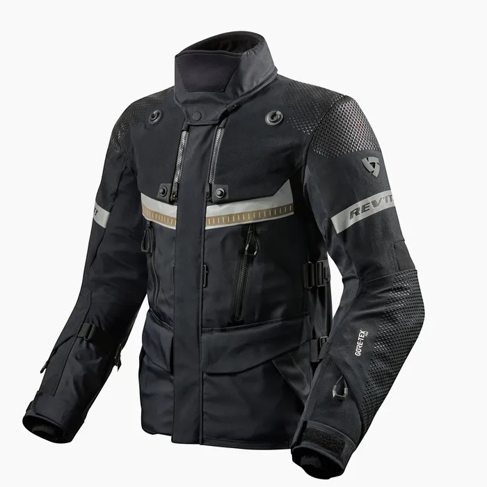 Laminated and ventilated GORE-TEX jacket for the most demanding adventure rider