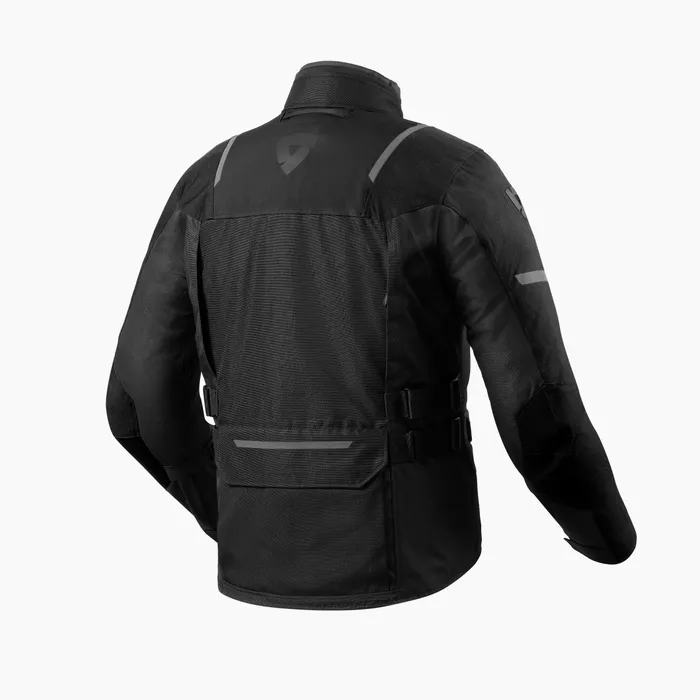 Versatile all-season jacket for adventure riding