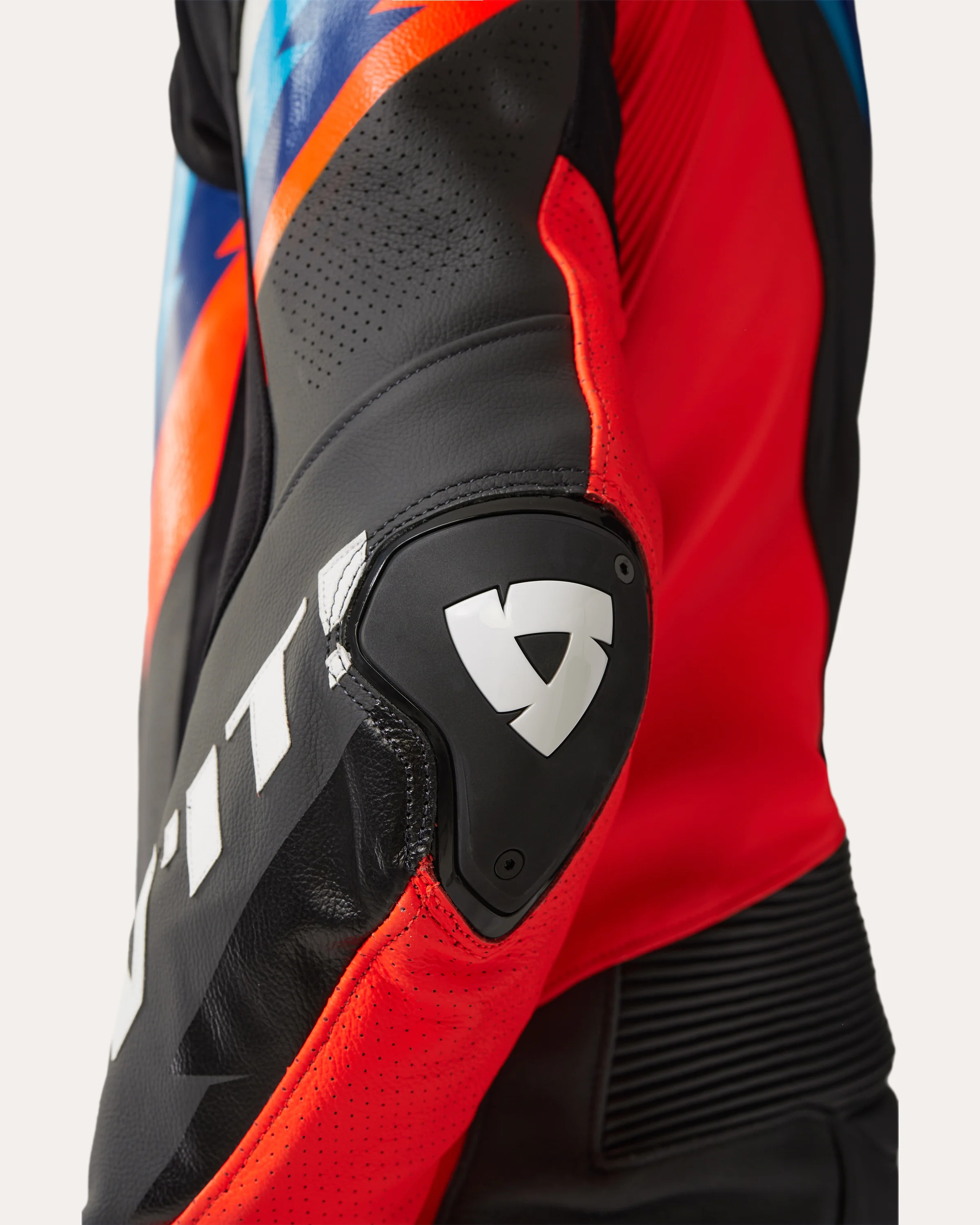 One Piece Quantum 3 | Neon Red-Black