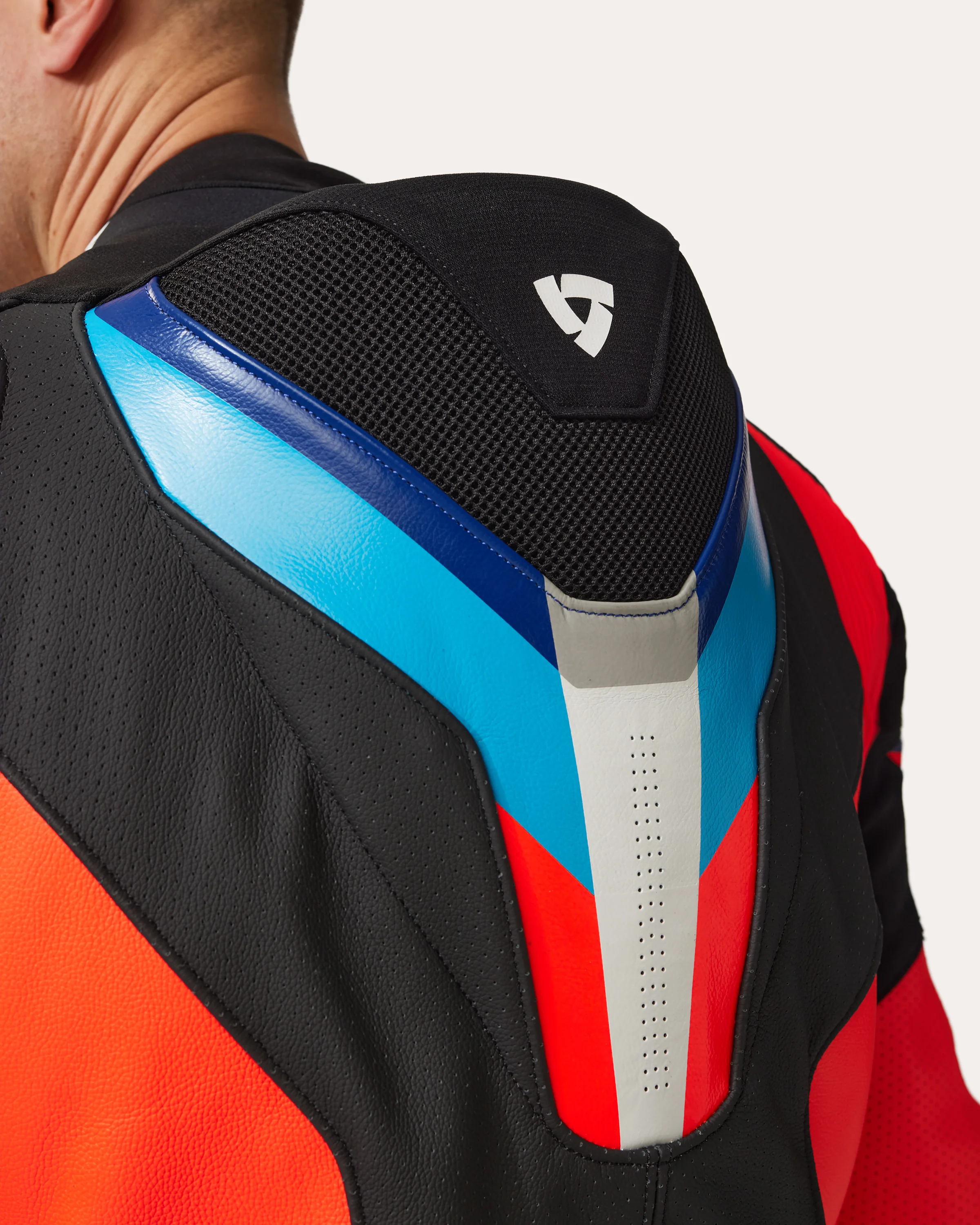 One Piece Quantum 3 | Neon Red-Black