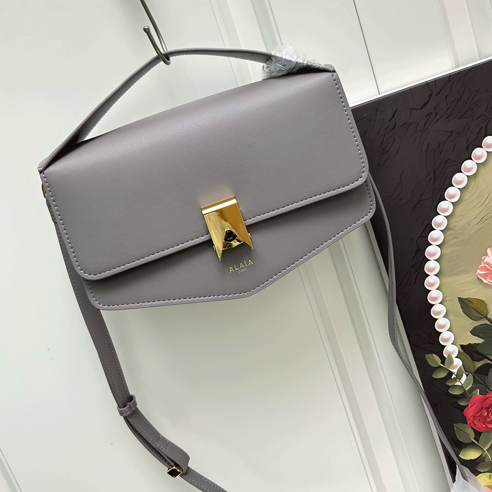 ALAIA  shoulder bag （Replica） - Ultra-Collectible