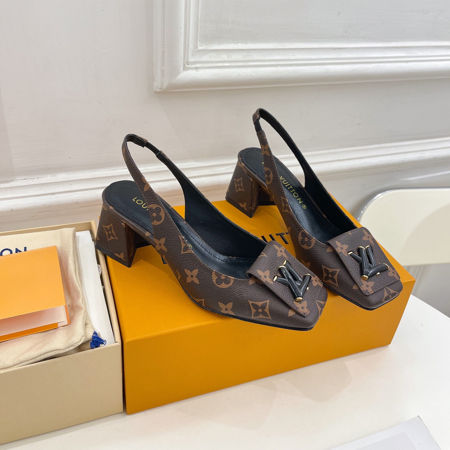 Louis Vuitton LV Half a Pack of Horseshoe Heels Slide Sandal (Replica) - Ultra-Collectible