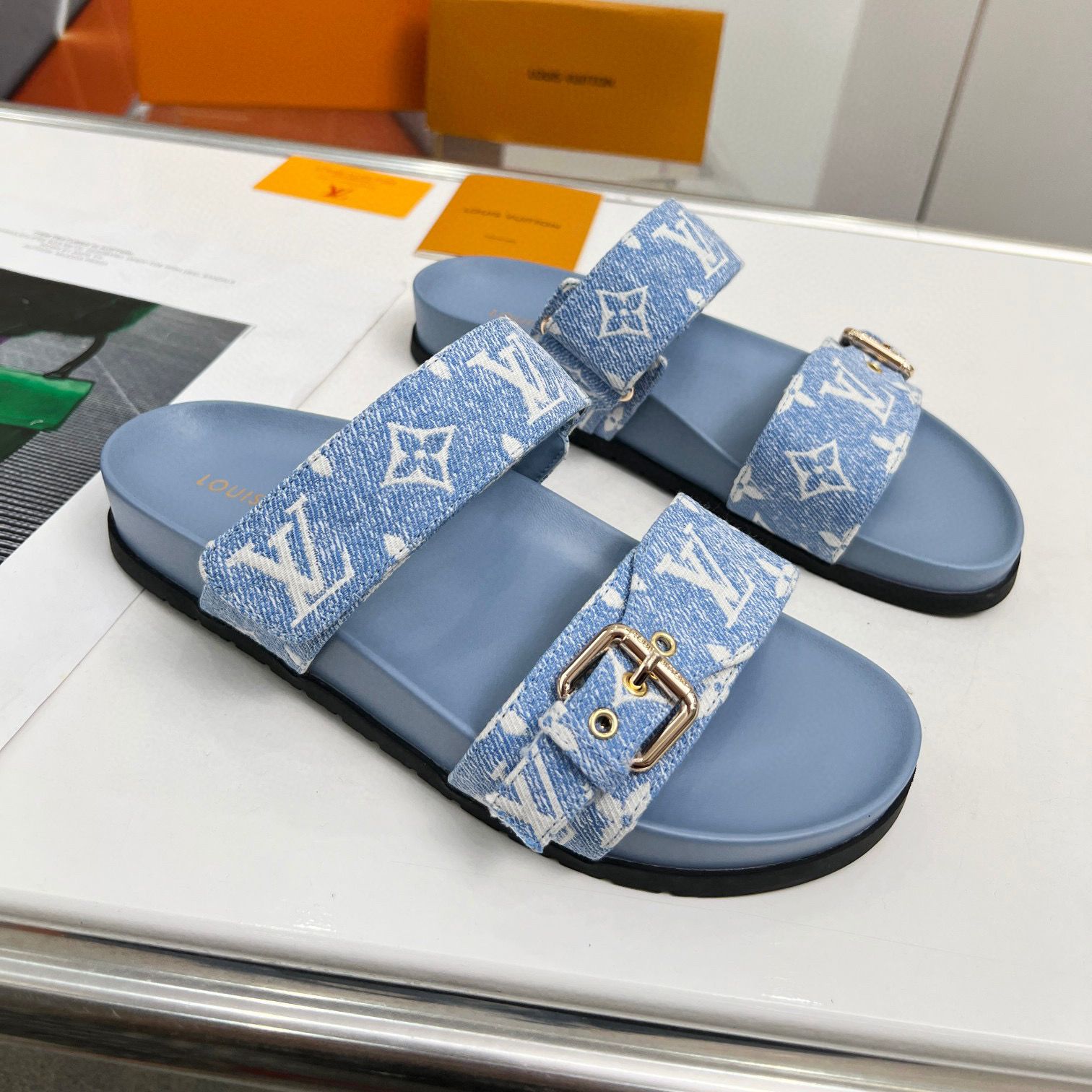 Louis Vuitton LV Bom Dia Fashion Flip-flops Slide Sandal (Replica) - Ultra-Collectible