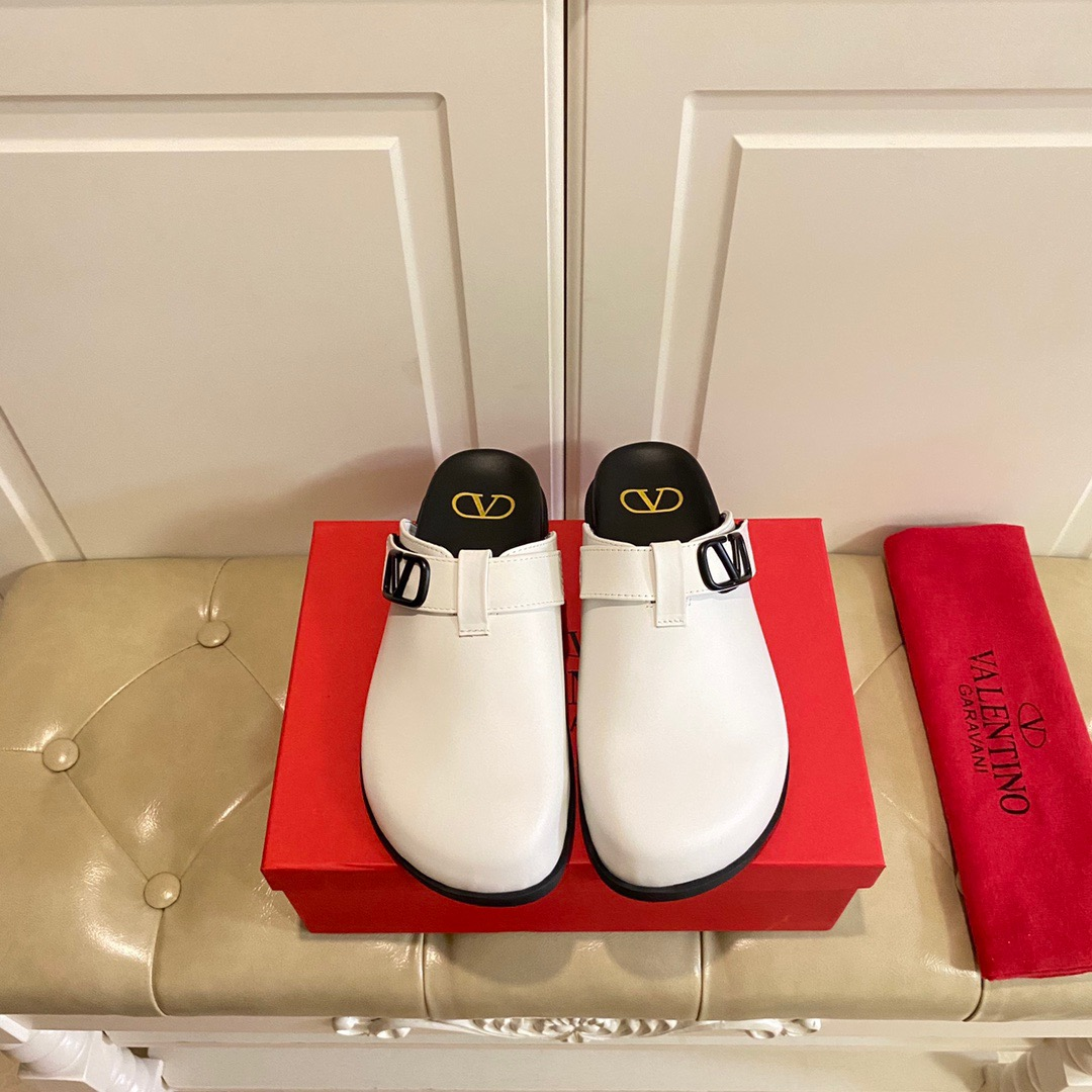 Valentino Leather Wear Stylish Flip-Flops  Slide Sandal(Replica) - Ultra-Collectible