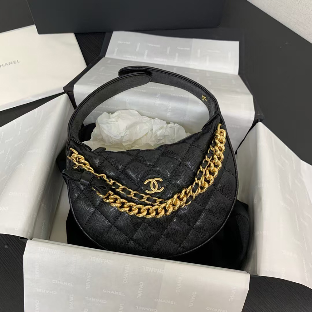 Chanel Calfskin Pouch on Gold Chain（Replica） - Ultra-Collectible