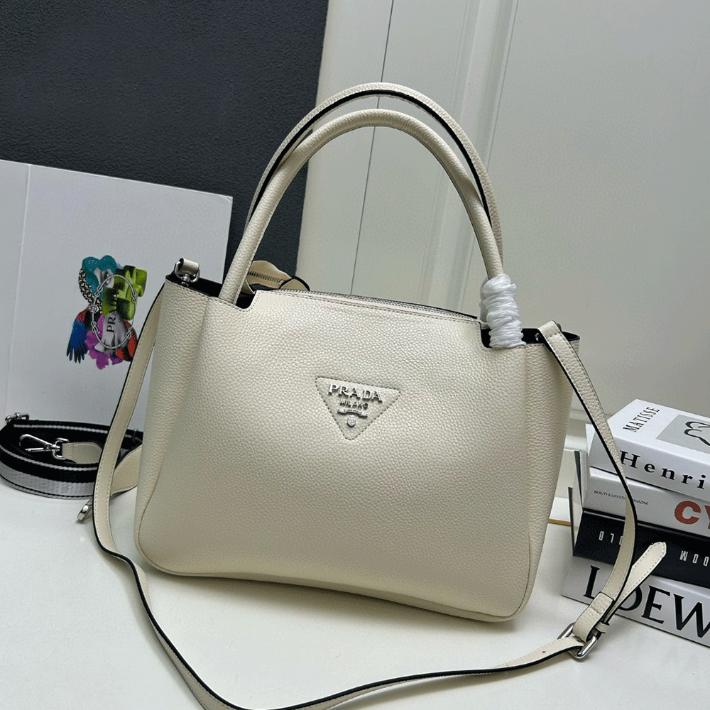 Prada Leather handbags  (Replica) - Ultra-Collectible