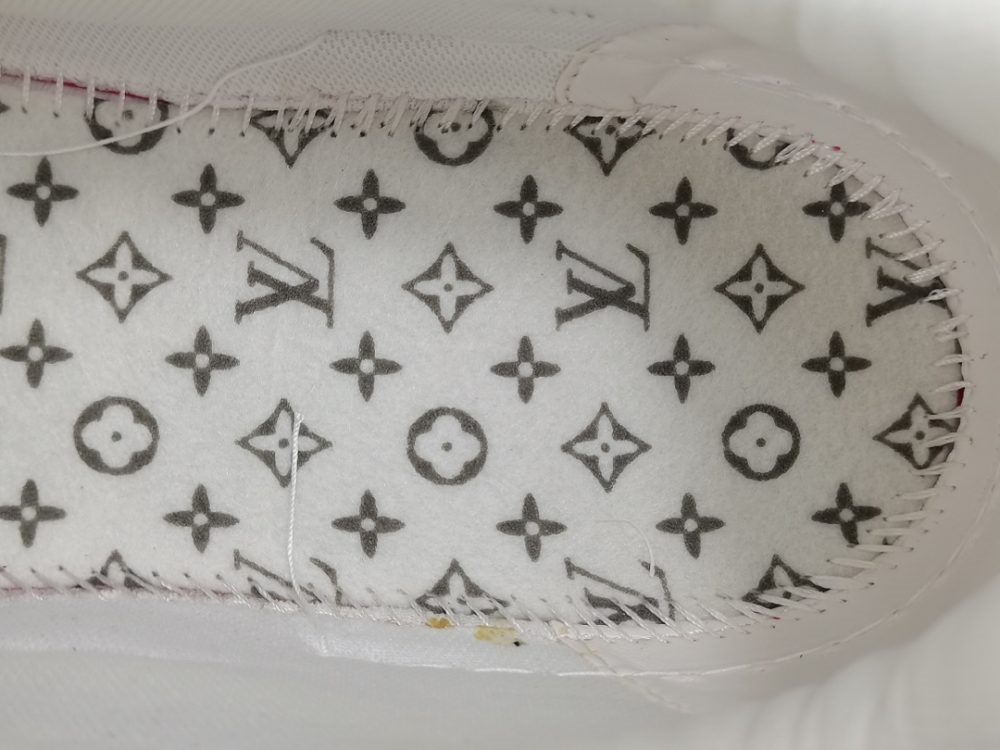 Louis Vuitton Trainer Fuchsia - Ultra-Collectible