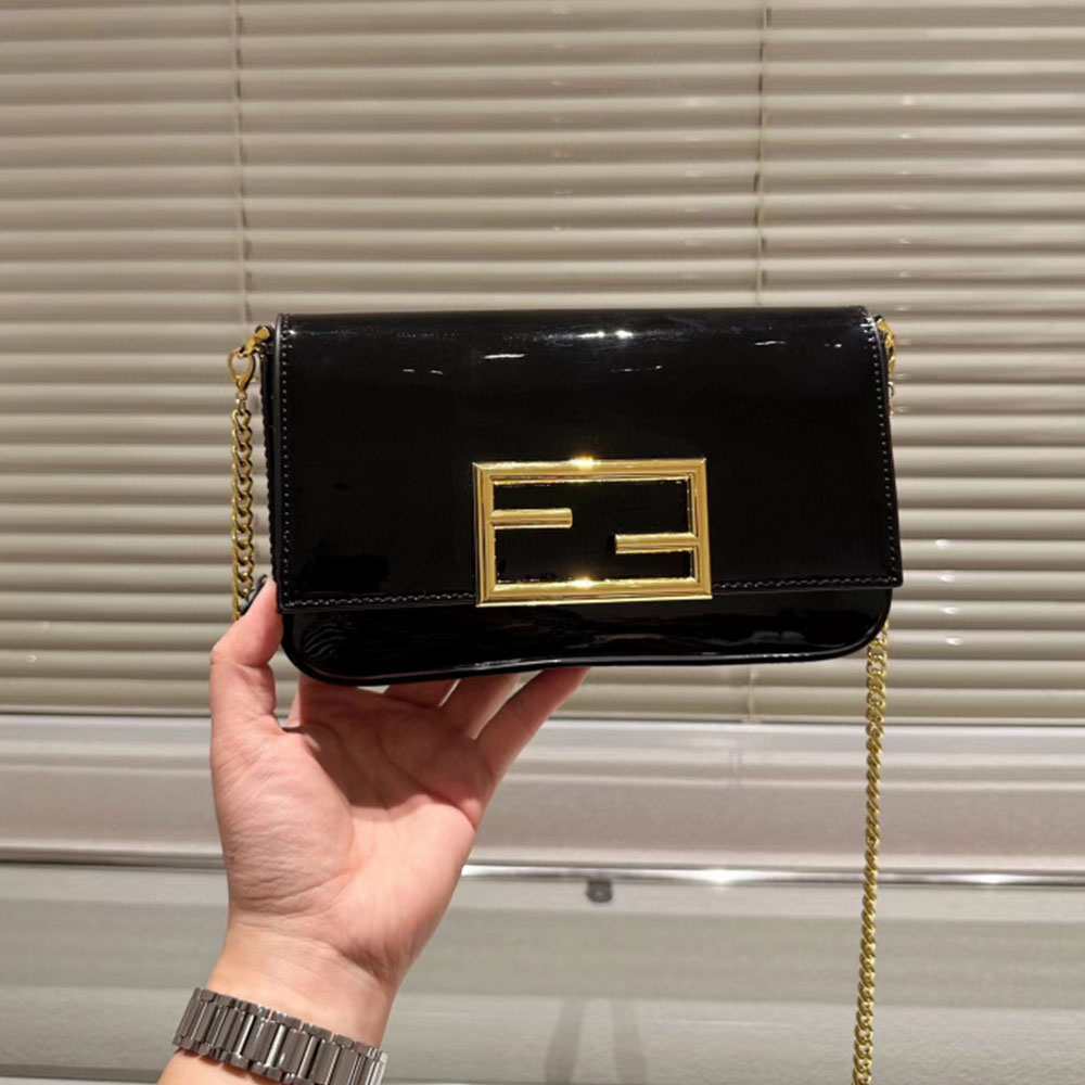 FENDI Chain Wallet Crossbody Bag(Replica) - Ultra-Collectible