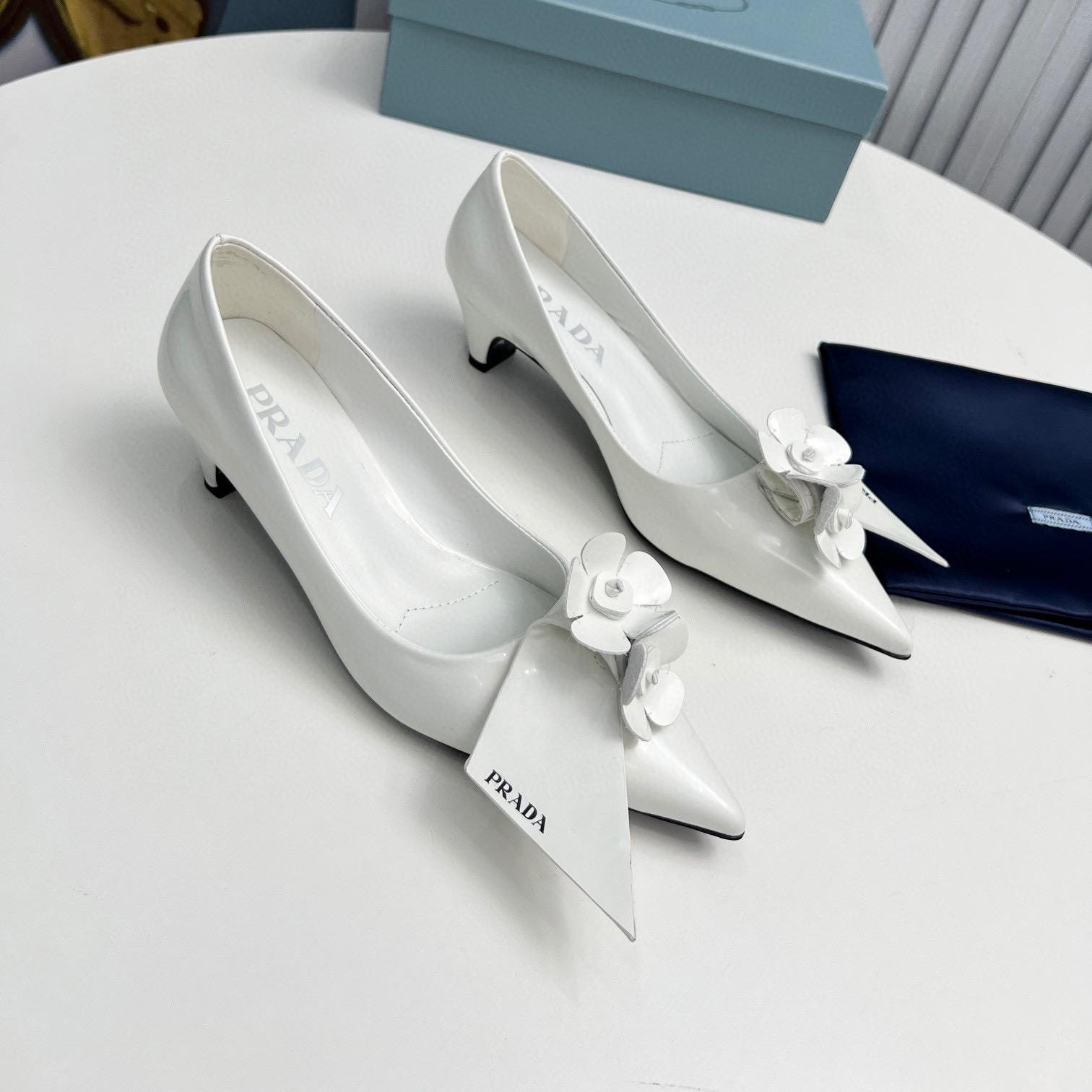 Prada  Leather Simple And Fashionable  Sandals Slide (Replica) - Ultra-Collectible