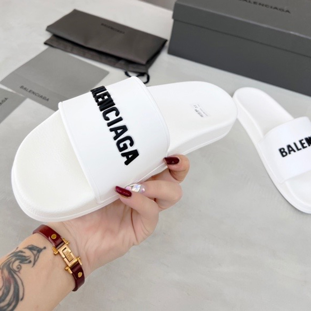 Balenciaga  Fashionable Flat Sandals Slide Sandal(Replica) - Ultra-Collectible